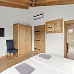 Leonardo By Interhome * Jursici