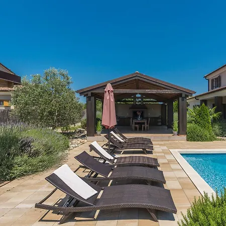 Leonardo By Interhome Juršići