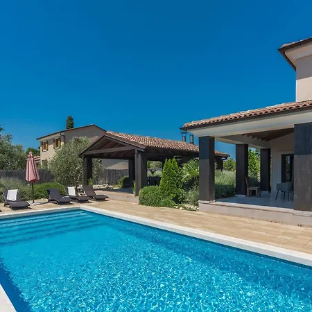 Leonardo By Interhome Juršići