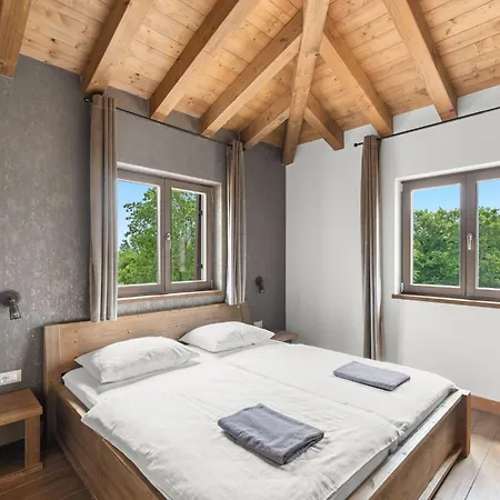 Leonardo By Interhome *