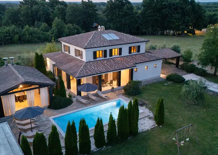 Leonardo By Interhome 펜션 Juršići