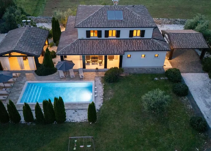 Leonardo By Interhome Juršići